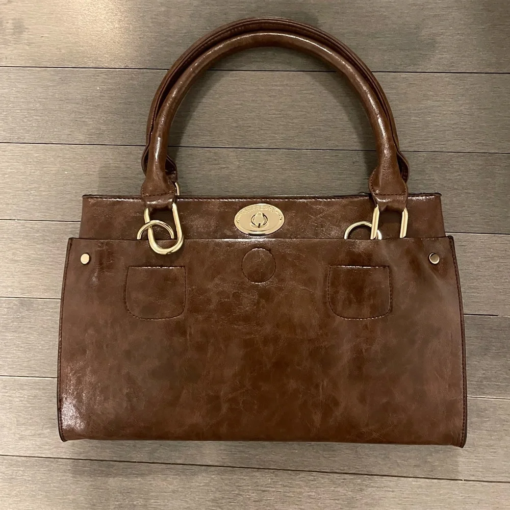 Purse - Picture 1 of 3